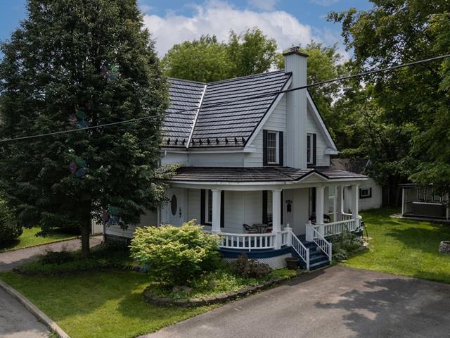Property image for 2432-2434 Rue de la Traverse|Lévis (Les Chutes-de-la-Chaudière-Est), Quebec G6X2M9