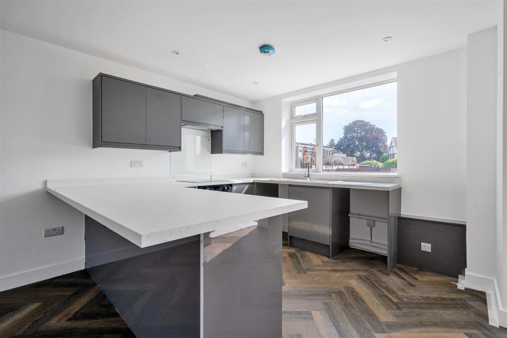 Additional image 9 of High Street, Knowle