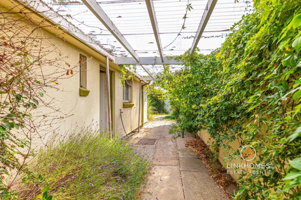 Additional image 19 of Pergin Crescent, Poole, BH17