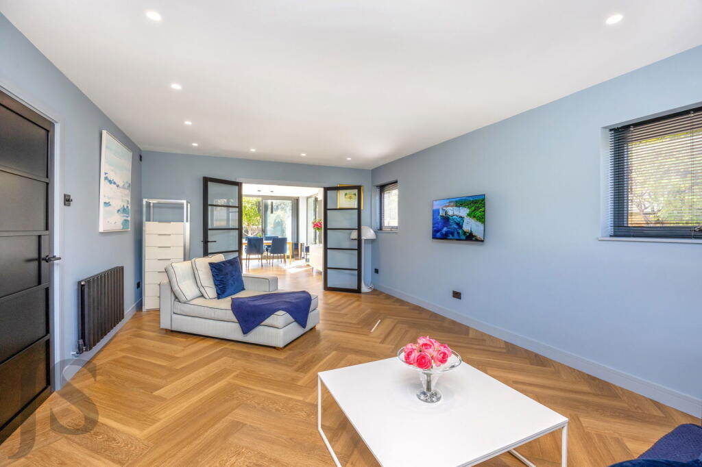 Additional image 7 of Golden Avenue, East Preston, BN16 1QU