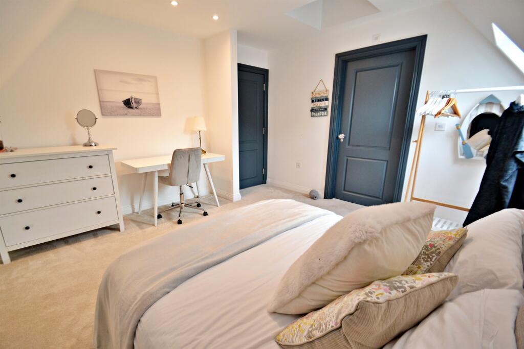 Additional image 20 of Canford Cliffs