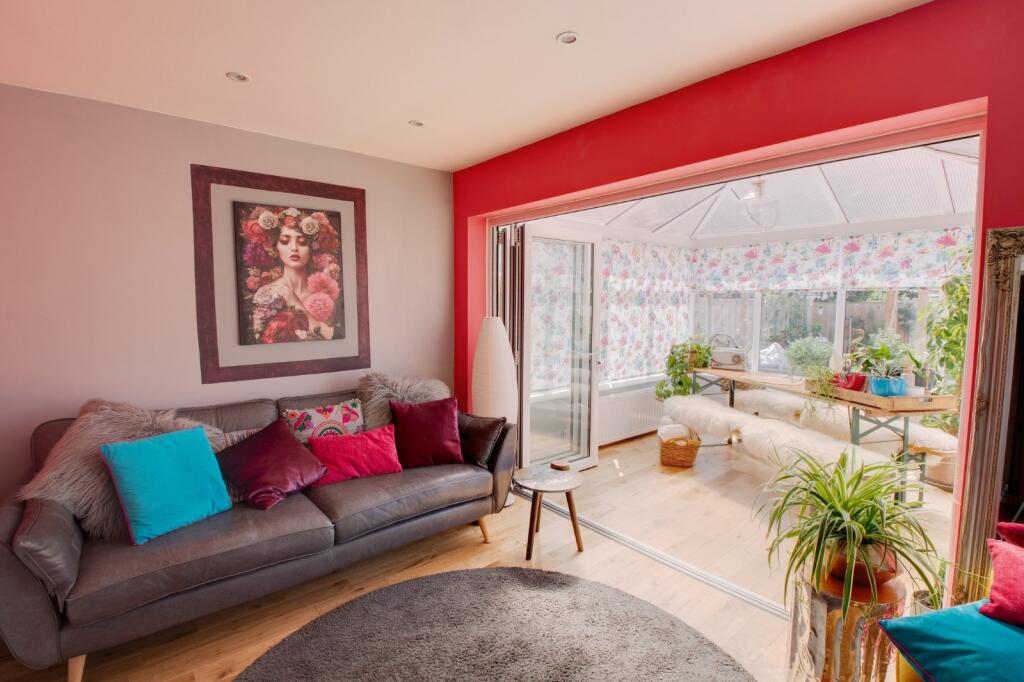 Additional image 4 of Warwick Hall Gardens, Bromsgrove, Worcestershire, B60