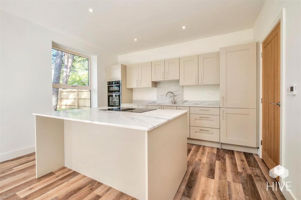 Additional image 4 of Woolsbridge Road, Ashley Heath, Ringwood