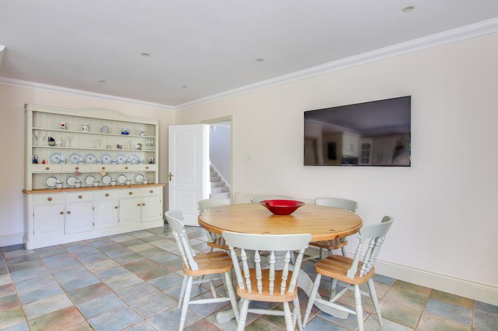 Additional image 8 of Glen Close, Barton on Sea, New Milton, BH25