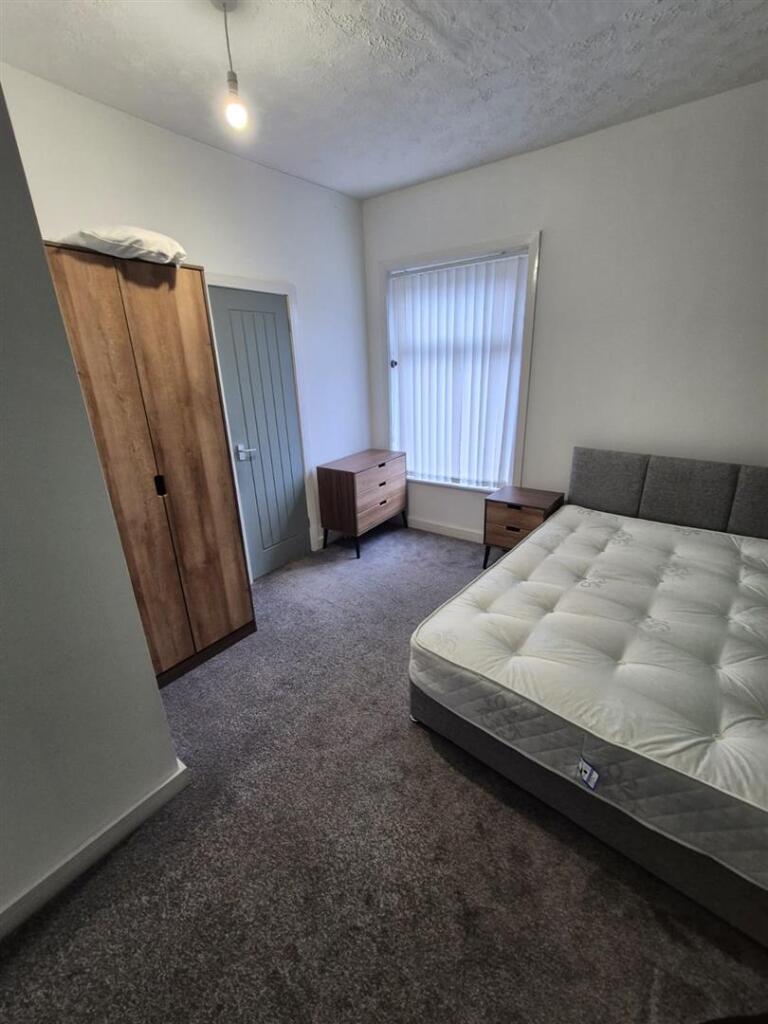 Additional image 12 of 5 Bed House share Hall Lane, Farnworth