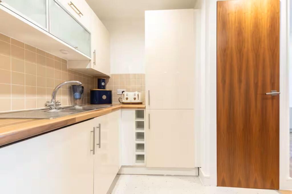 Additional image 7 of High Street, Poole