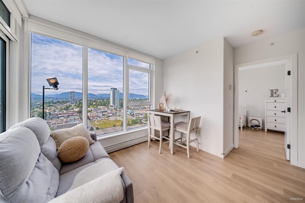 2211 13685 102 AVENUE|Surrey, British Columbia V3T0S2