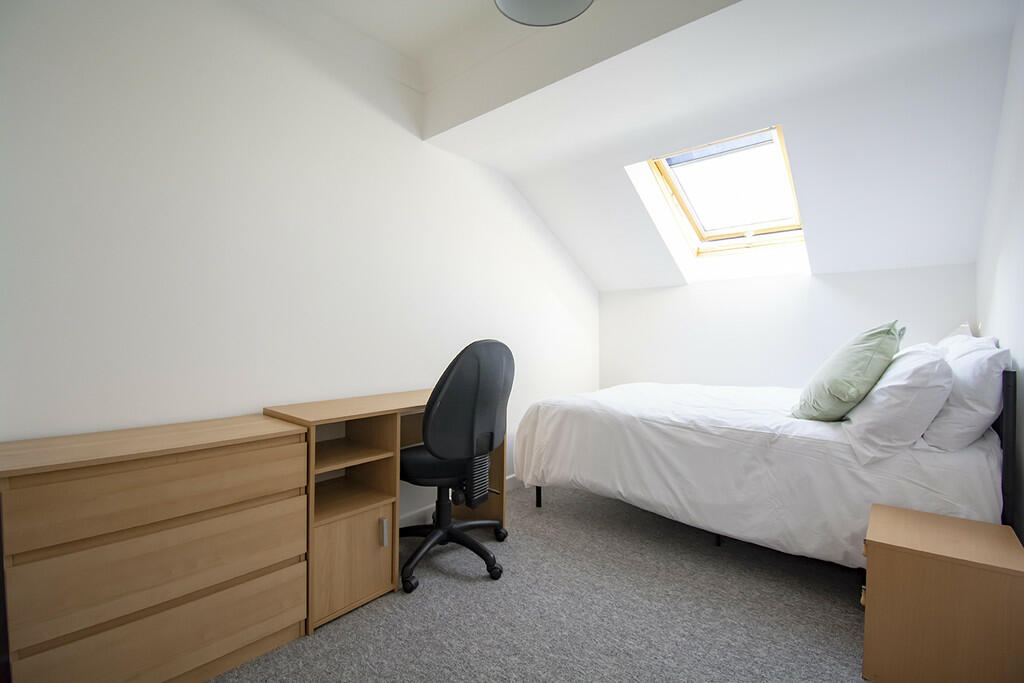 Additional image 10 of Wycliffe Road, Winton