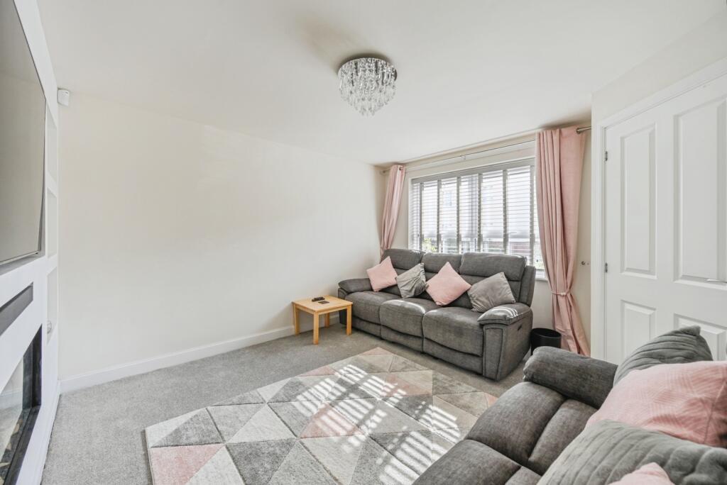 Additional image 18 of Hedley Close, Tamworth, Staffordshire, B78