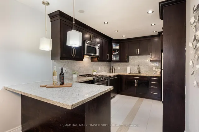 Additional image 15 of 341 Military Tr Unit 21