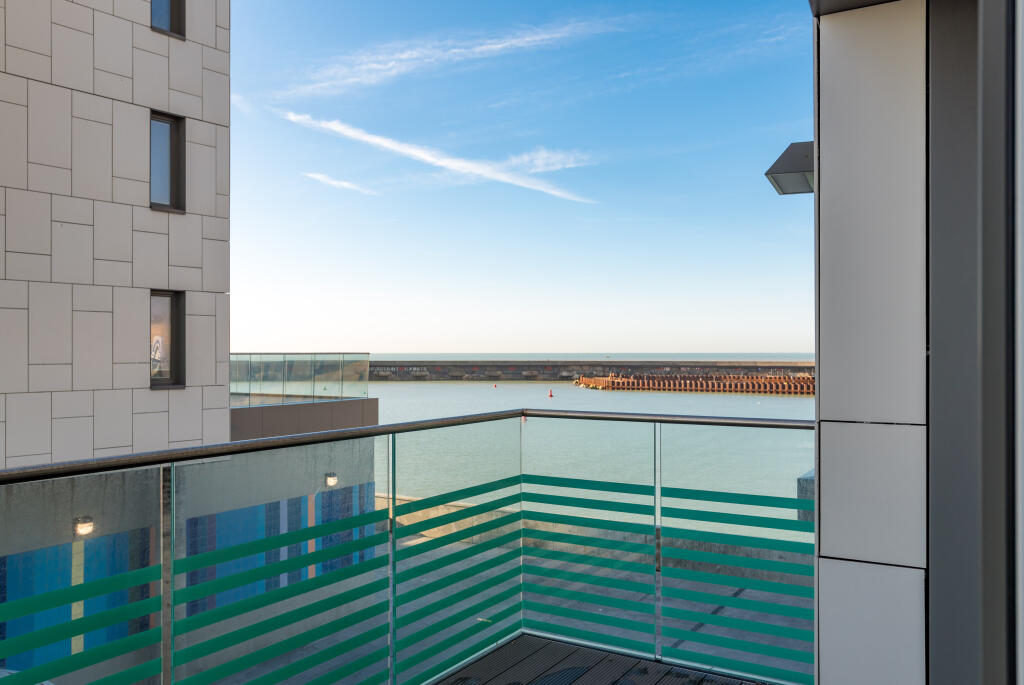 Additional image 2 of Sirius 6 The Boardwalk