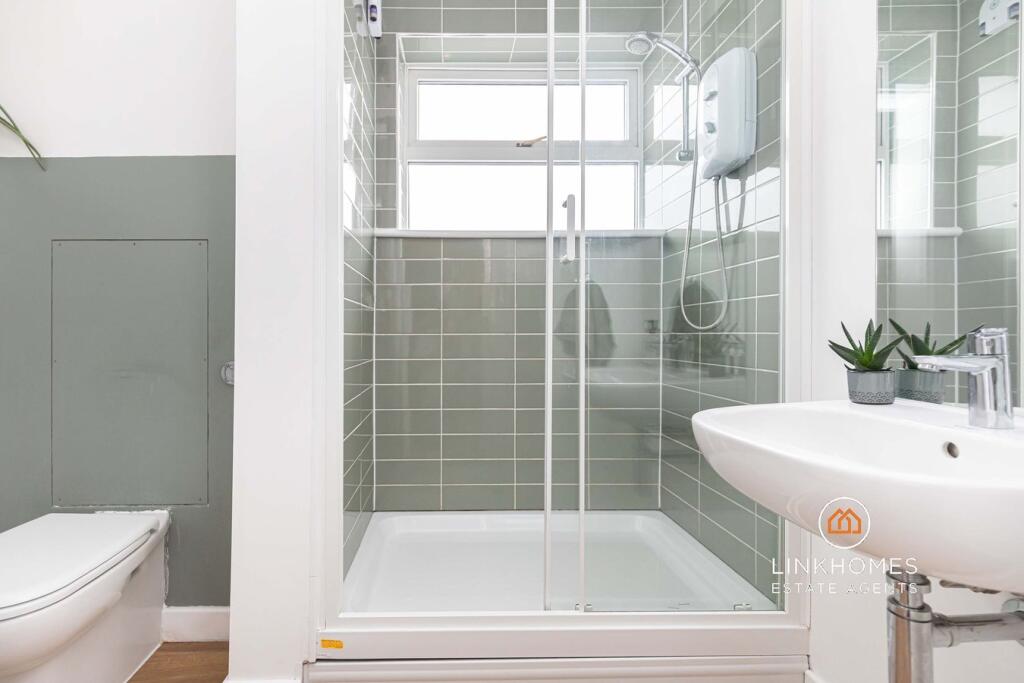 Additional image 38 of Insley Crescent, Broadstone, BH18