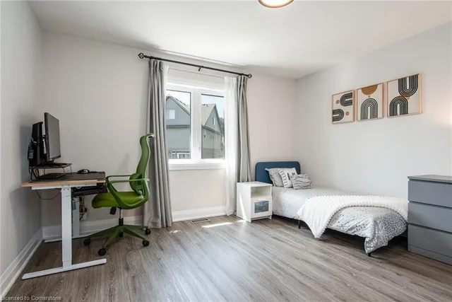 Additional image 35 of 42 Fenside St