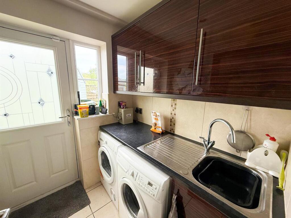 Additional image 9 of Curlew Court, Steeton