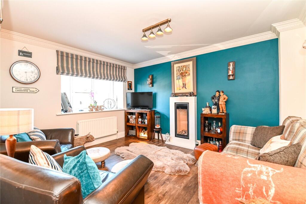 Additional image 5 of Willow Walk, Barton on Sea, New Milton, Hampshire, BH25