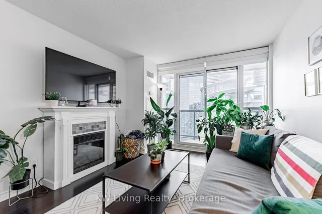 Additional image 14 of 19 Grand Trunk Cres Unit #3903