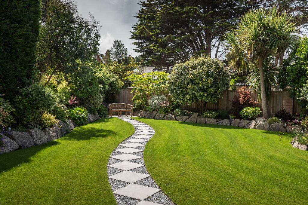 Additional image 23 of Cliff Drive, Canford Cliffs, Poole,  BH13 7JD