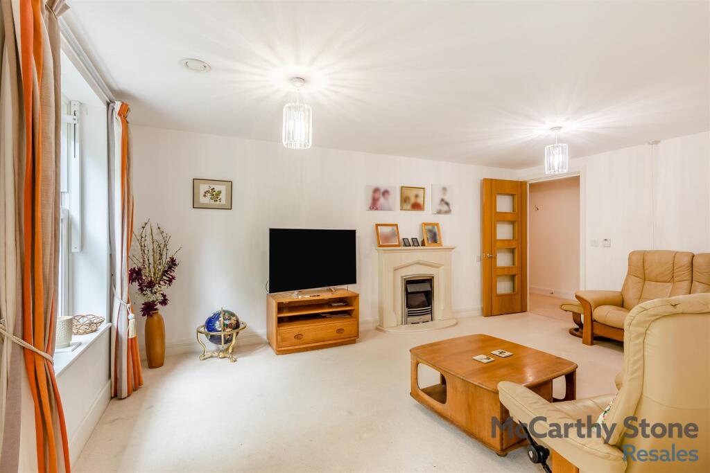 Additional image 4 of College Way, Welwyn Garden City