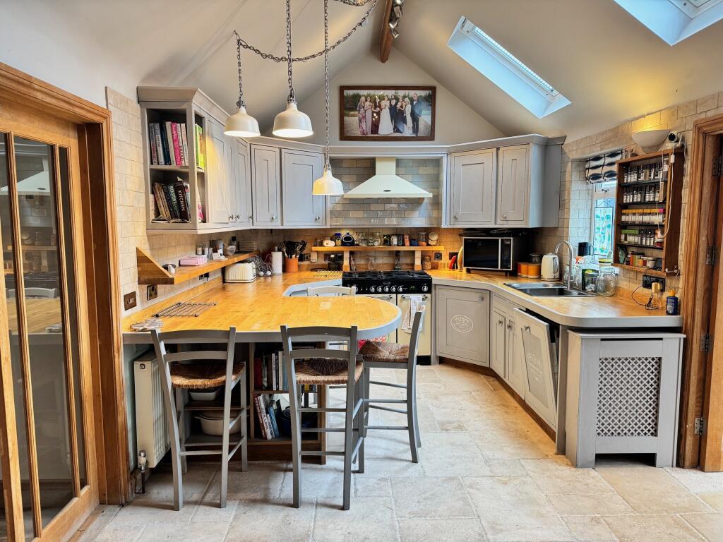 Additional image 6 of Wavendon Avenue Barton on Sea New Milton Hampshire BH25 7LS