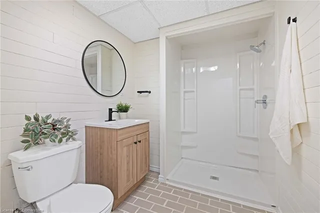 Additional image 30 of 5 Uxbridge Cres