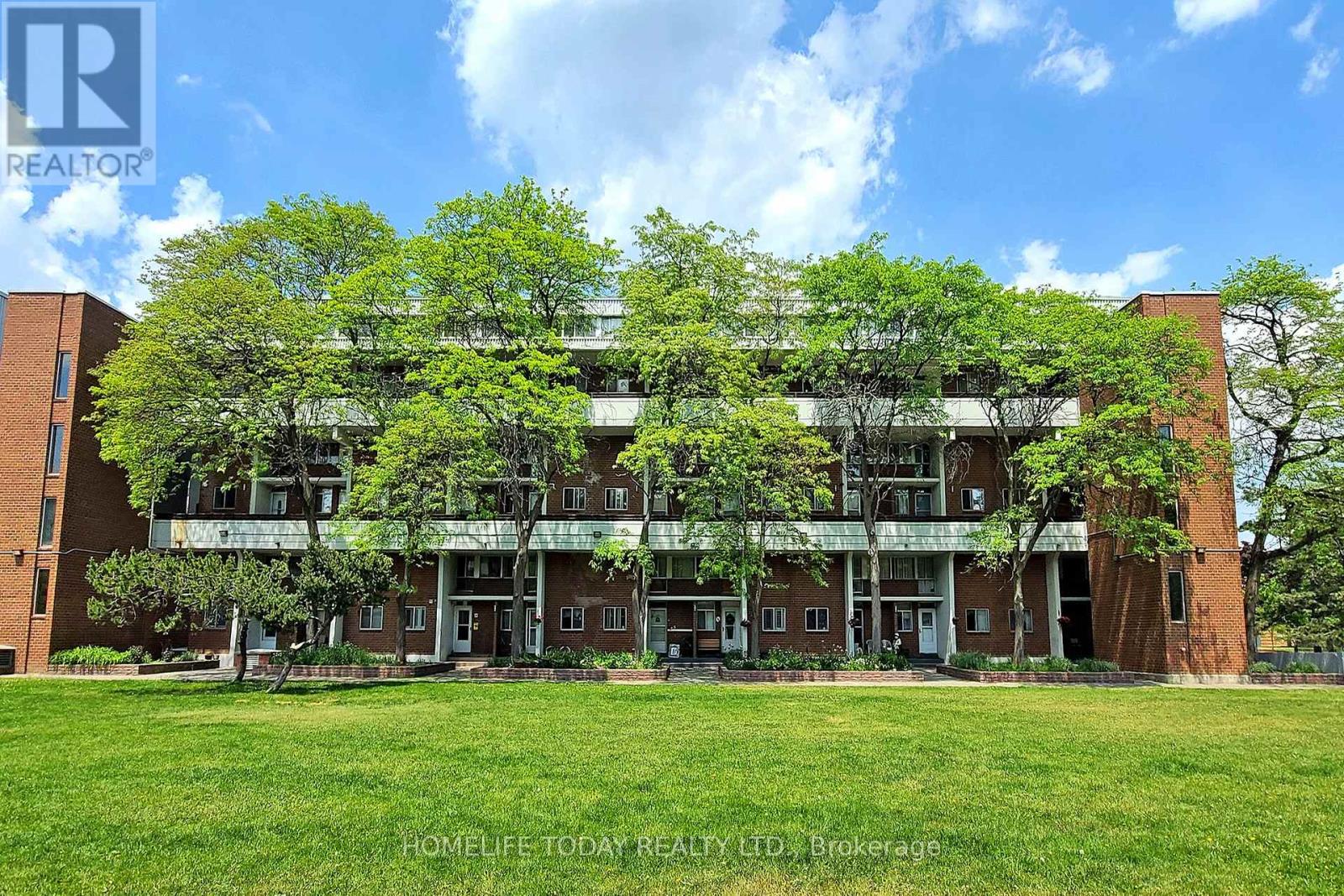 301 - 155 LEEWARD GLENWAY|Toronto (Flemingdon Park), Ontario M3C2Z6