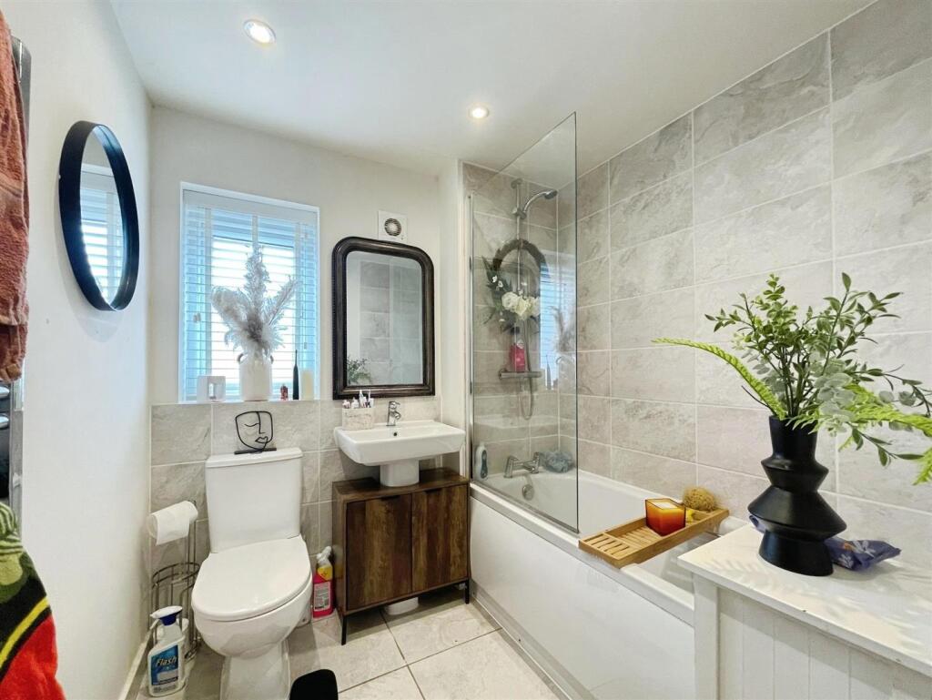 Additional image 13 of Quarry Bank Road, Bradford, BD2