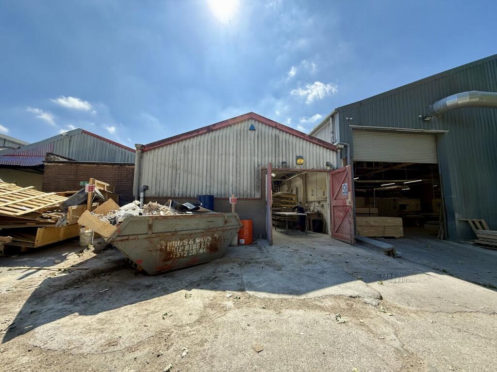 Unit P Hawthorn Industrial Estate, Birmingham, B21 0BH