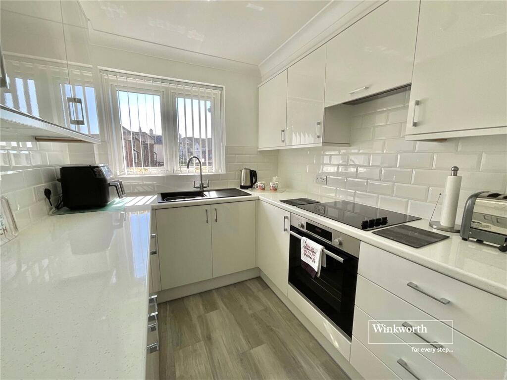 Additional image 12 of Barton Court Avenue, Barton on Sea, New Milton, Hampshire, BH25