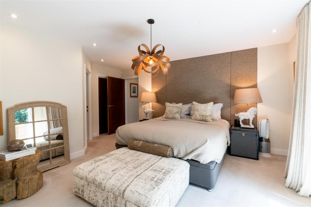 Additional image 12 of Alumhurst Road, Alum Chine