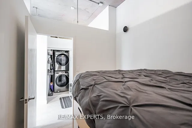 Additional image 17 of 955 QUEEN St Unit 411