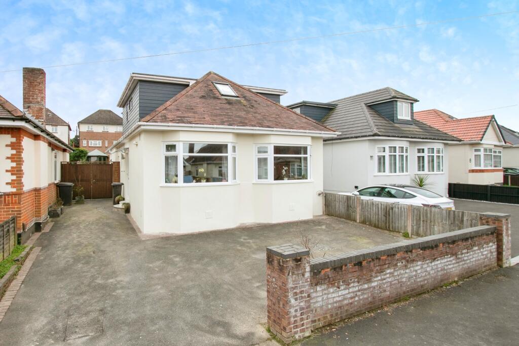 Strathmore Road, MUSCLIFF, Bournemouth, Dorset, BH9