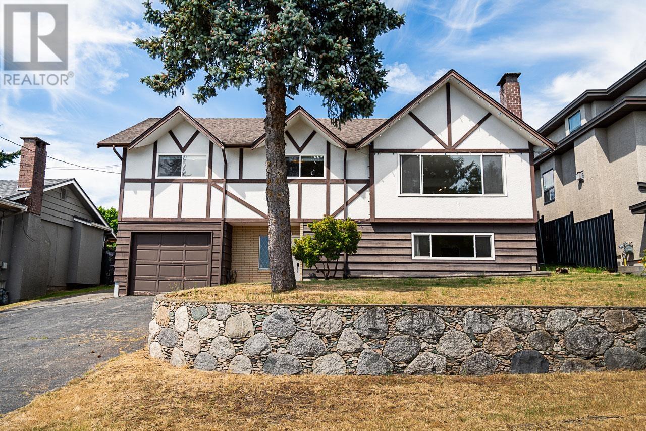 663 SHAW AVENUE|Coquitlam, British Columbia V3K2R7