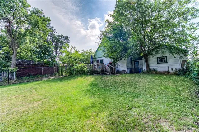 Additional image 26 of 244 Lancaster St