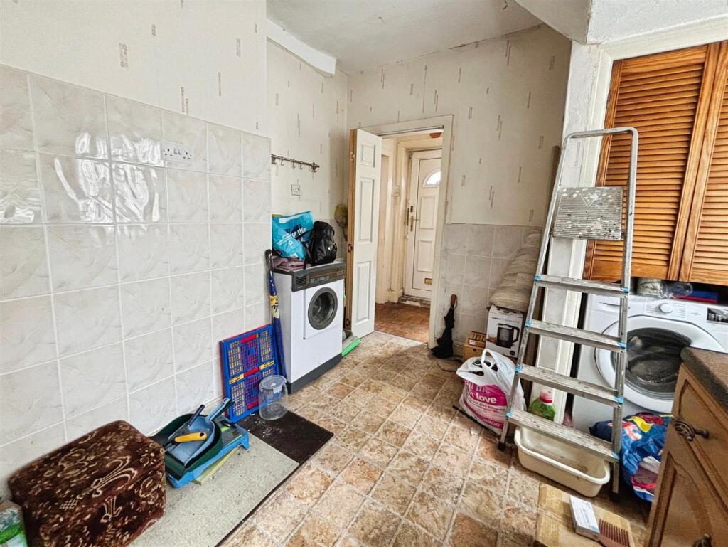 Additional image 5 of Larch Hill, Bradford, BD6 1DN