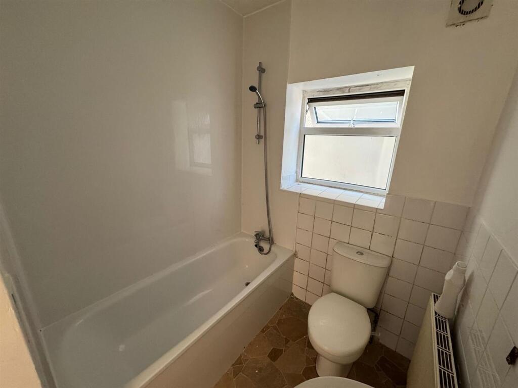 Additional image 9 of Staveley Road