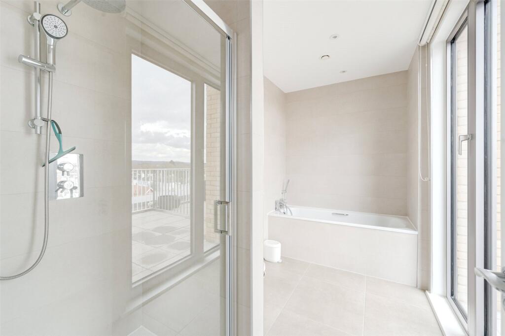 Additional image 16 of Bayside Apartments, 62 Brighton Road, Worthing, West Sussex, BN11