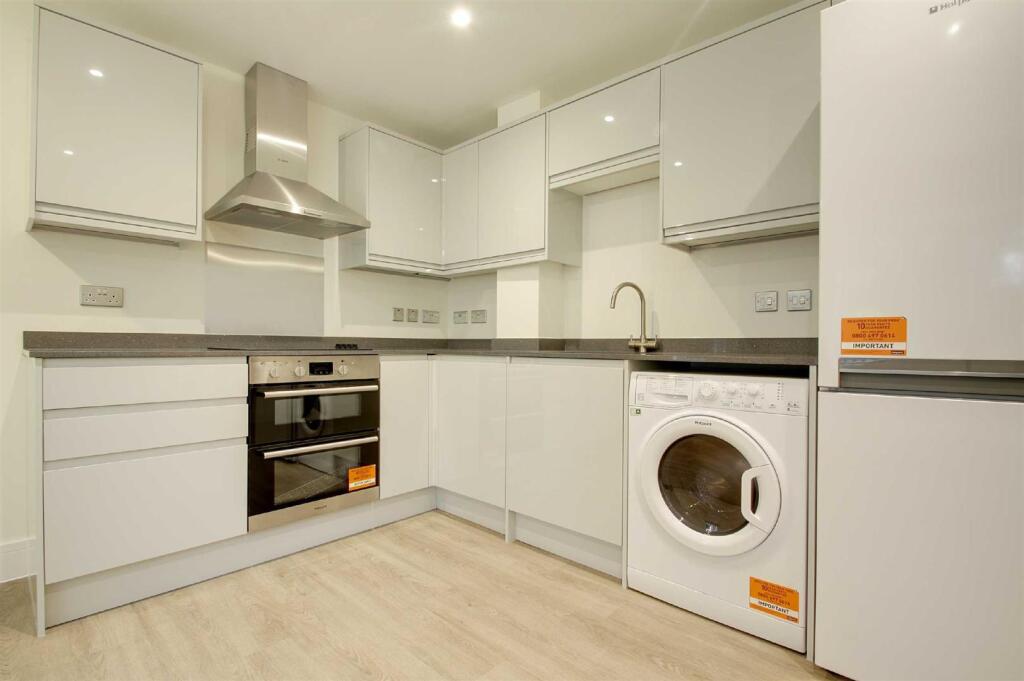 Additional image 2 of Arden Grove, Harpenden