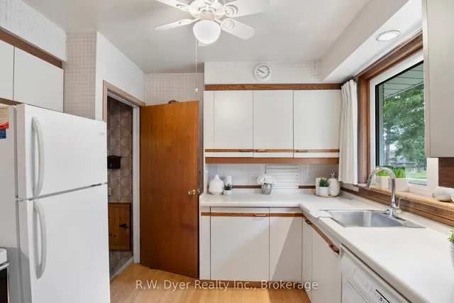 Additional image 19 of 41 Highpark Ave