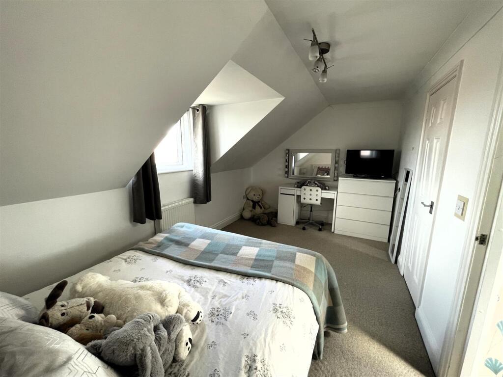 Additional image 11 of Roundstone Lane, Angmering