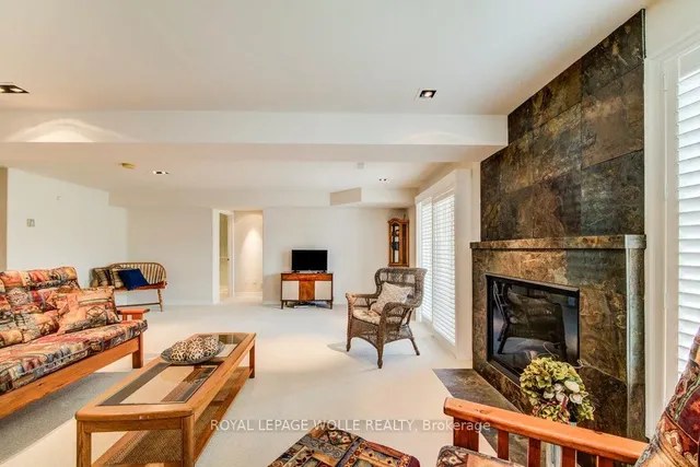 Additional image 33 of 165 Chandos Dr Unit 3