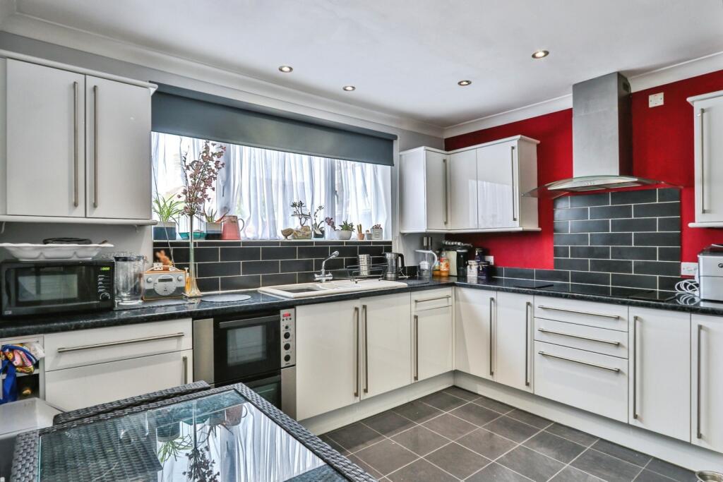 Additional image 18 of Sutherland Avenue, Broadstone, BH18