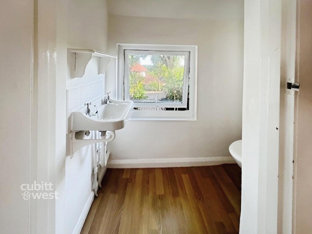 Additional image 8 of Bond Street Arundel BN18