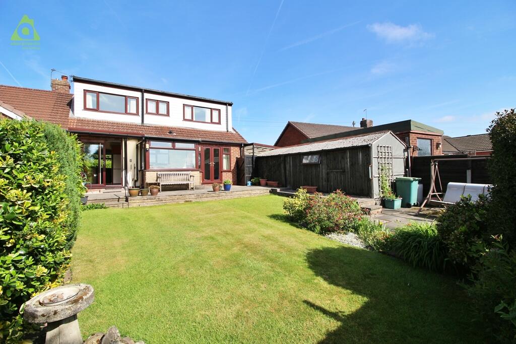 Dobb Brow Road, Westhoughton, BL5 2AZ