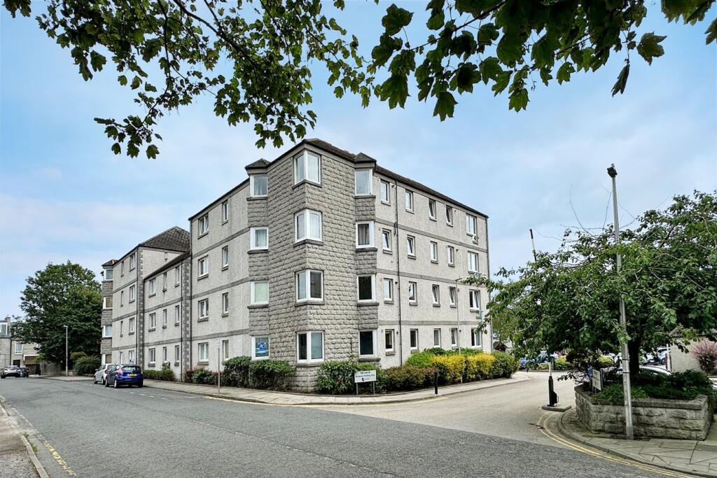 Rosebank Gardens, Aberdeen, AB11