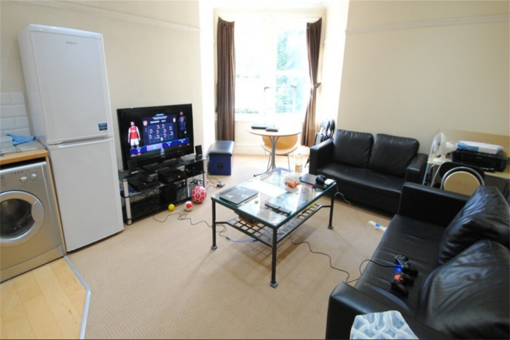 Additional image 8 of 2 bedroom Second Floor Flat in Meyrick Park