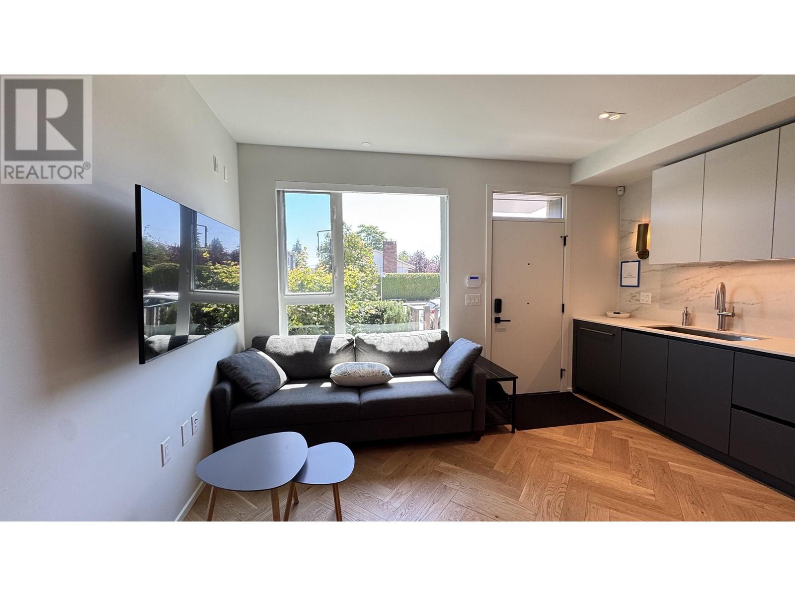 114 745 W 49TH AVENUE|Vancouver, British Columbia V5Z0A1