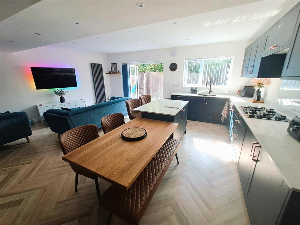 Additional image 3 of Beverley Grove, Sheldon, Birmingham