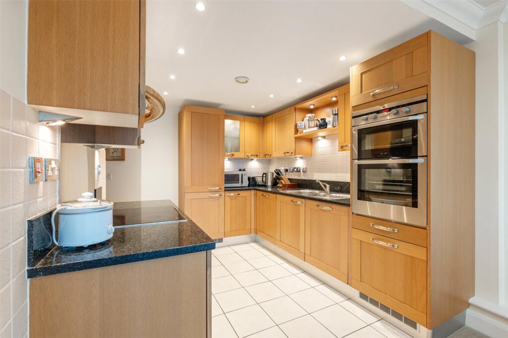 Additional image 13 of Steyne Gardens, Worthing, West Sussex, BN11