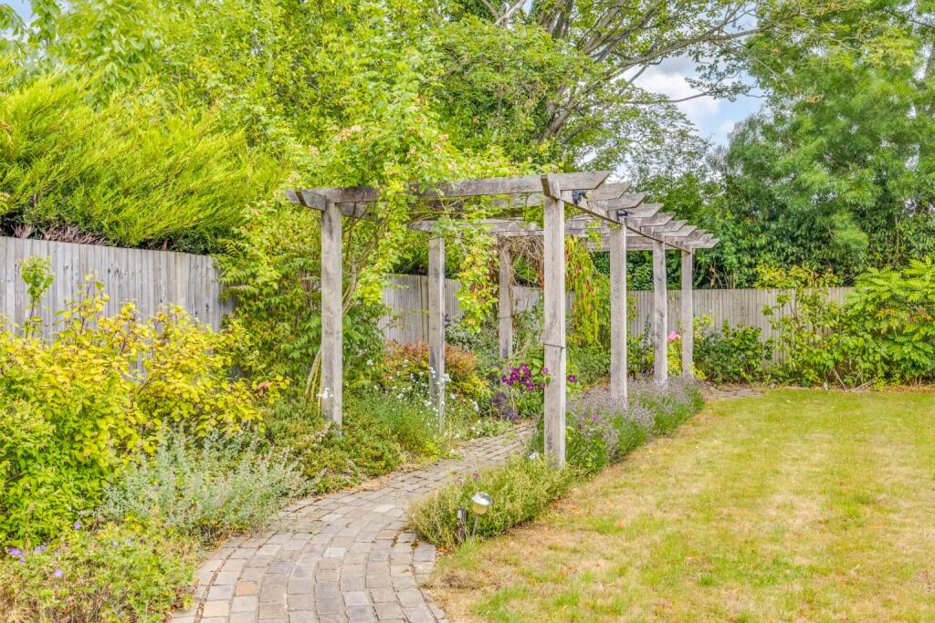 Additional image 33 of Guessens Road, Welwyn Garden City, Hertfordshire, AL8