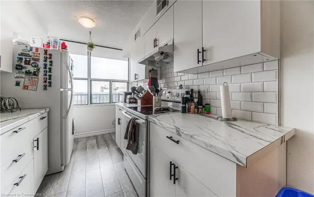 Additional image 27 of 81 Church St Unit 1504